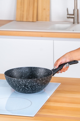 Glory Black Wok Pan - 24 Cm - 1