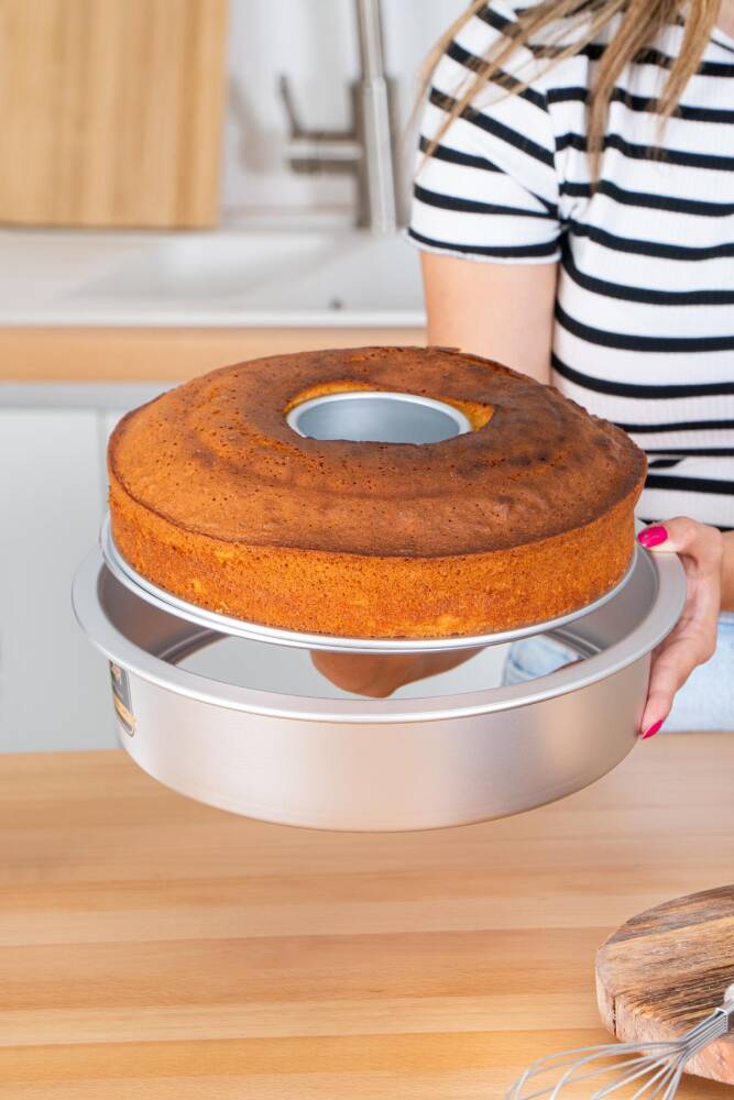 Mate Round Cake Mold - 28.5 Cm - 3