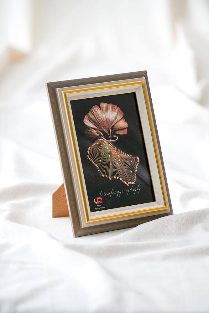 Relic Photo Frame - 18 x 22.5 cm - 1